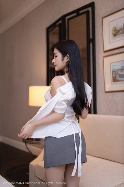 女人的隐私㊙️祼海报